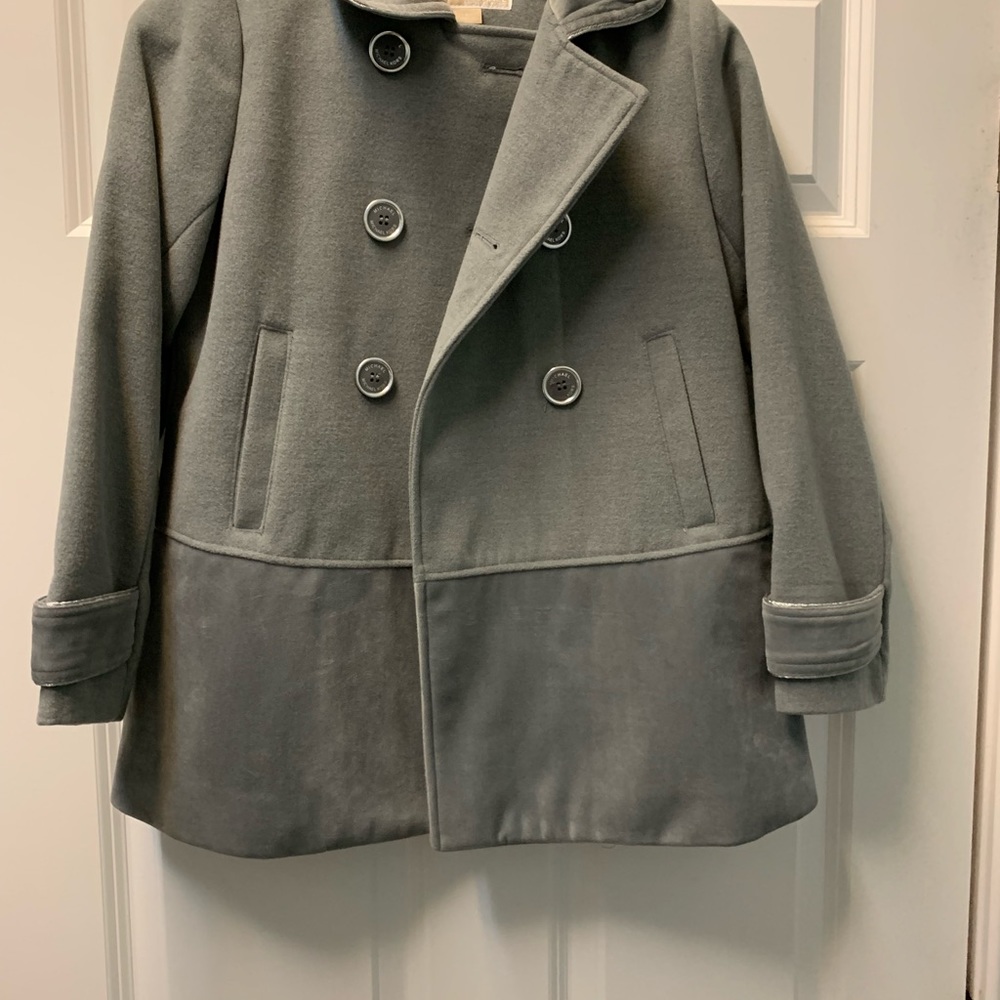 Beautiful girls dress coat. Worn one time.